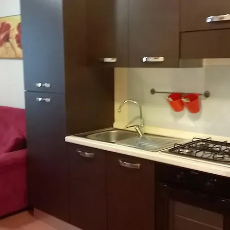 Center Town Apartment *